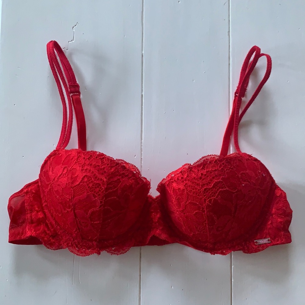 Victoria’s Secret PINK Red Lace Push Up Bra 34A